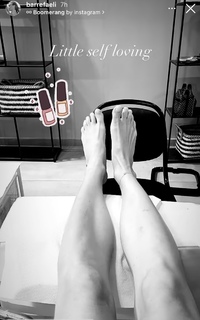 Bar Refaeli feet photo thumbnail