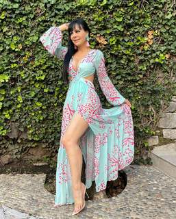 Maribel Guardia feet photo thumbnail