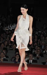 Rooney Mara feet photo thumbnail
