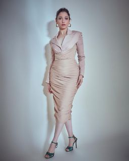 Tamannaah Bhatia feet photo thumbnail