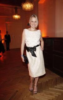 Nova Meierhenrich feet photo thumbnail