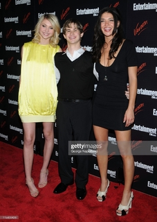 Jessica Szohr feet photo thumbnail