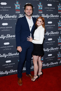Ariel Winter feet photo thumbnail