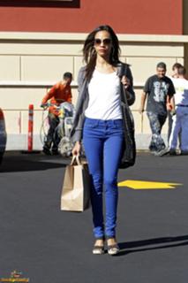 Zoe Saldana feet photo thumbnail