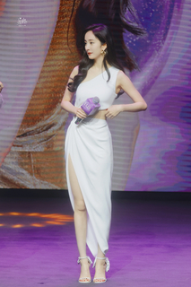 Mi Yang feet photo thumbnail