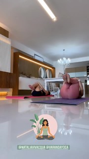 Larissa Manoela feet photo thumbnail
