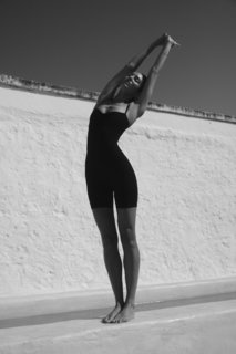 Candice Swanepoel feet photo thumbnail