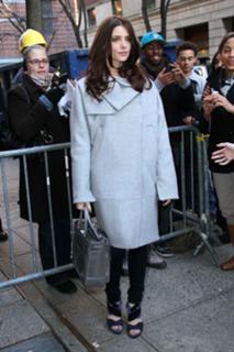 Ashley Greene feet photo thumbnail