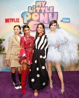 Vanessa Hudgens feet photo thumbnail