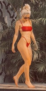 Jade Picon feet photo thumbnail