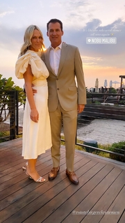 Molly Sims feet photo thumbnail