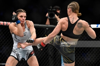 Valentina Shevchenko feet photo thumbnail
