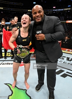 Valentina Shevchenko feet photo thumbnail