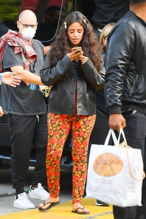 Camila Cabello feet photo thumbnail