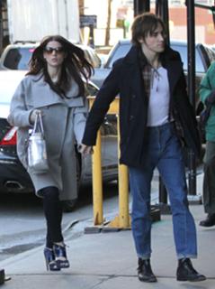 Ashley Greene feet photo thumbnail