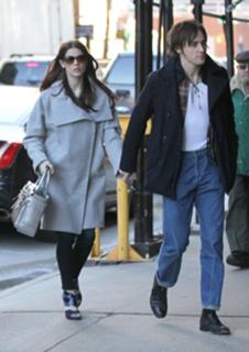 Ashley Greene feet photo thumbnail