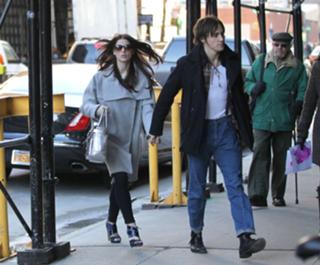 Ashley Greene feet photo thumbnail