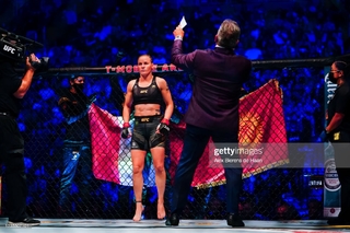 Valentina Shevchenko feet photo thumbnail