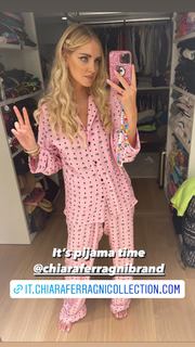 Chiara Ferragni feet photo thumbnail