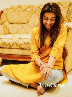 Trisha Krishnan feet photo thumbnail