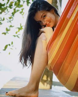 Camila Queiroz feet photo thumbnail