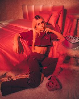 Jade Picon feet photo thumbnail