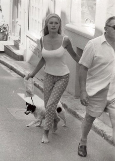 Brigitte Bardot feet photo thumbnail