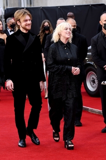 Billie Eilish feet photo thumbnail