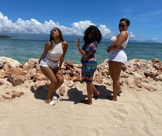 Angela Yee feet photo thumbnail