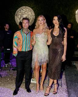 Dua Lipa feet photo thumbnail