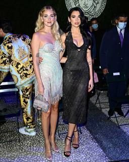 Chiara Ferragni feet photo thumbnail