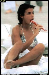 Elisabetta Canalis feet photo thumbnail