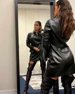 Rocsi Diaz feet photo thumbnail
