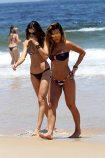 Sabrina Sato feet photo thumbnail