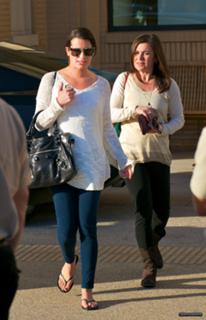 Lea Michele feet photo thumbnail