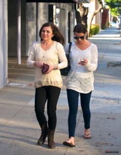 Lea Michele feet photo thumbnail