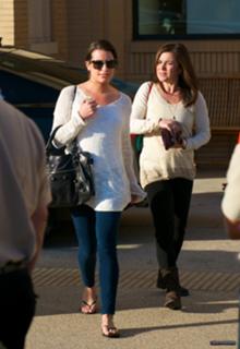Lea Michele feet photo thumbnail
