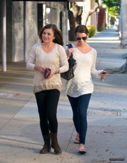 Lea Michele feet photo thumbnail