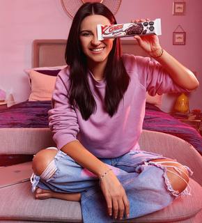 Maite Perroni feet photo thumbnail