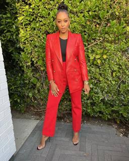 Tia Mowry feet photo thumbnail