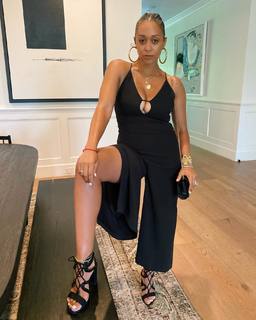 Tia Mowry feet photo thumbnail
