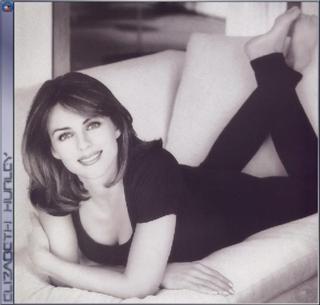 Elizabeth Hurley feet photo thumbnail