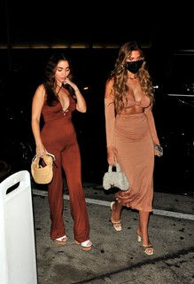 Kara Del Toro feet photo thumbnail