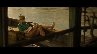 Emily Blunt feet photo thumbnail