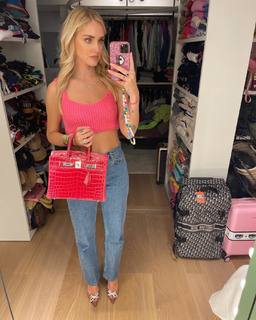 Chiara Ferragni feet photo thumbnail