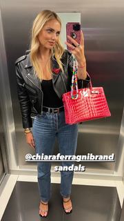 Chiara Ferragni feet photo thumbnail