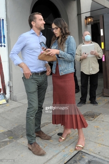 Jordana Brewster feet photo thumbnail