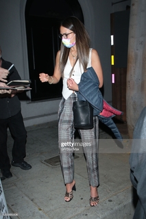 Jordana Brewster feet photo thumbnail