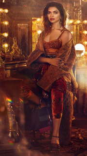 Deepika Padukone feet photo thumbnail