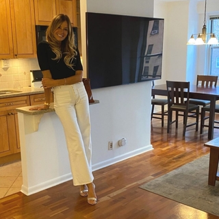 Kelly Bensimon feet photo thumbnail